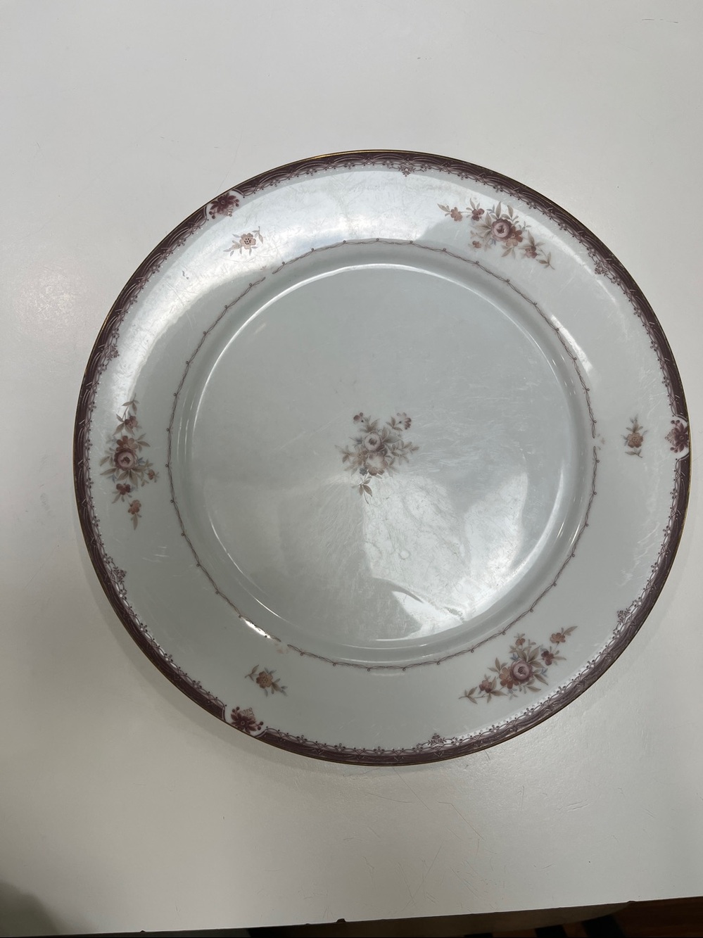Noritake Bordeaux Dinner Plates, Set of 3, VTG retired pattern. 
Floral design.